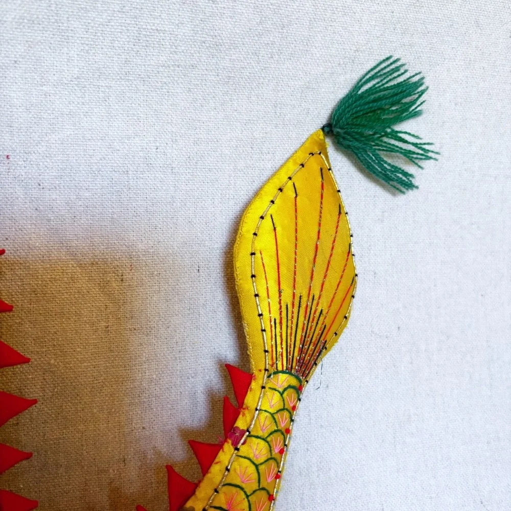 Vintage handmade embroidered and beaded Chinese Nine Dragon - Picture 9 of 12